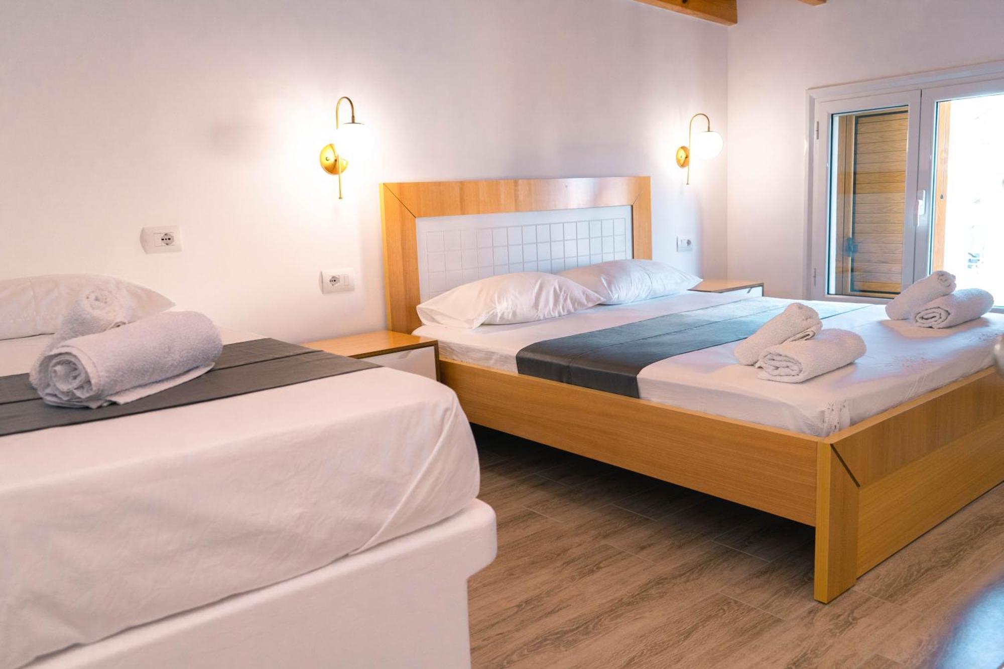Vila Anxhelo Vlorë Екстериор снимка