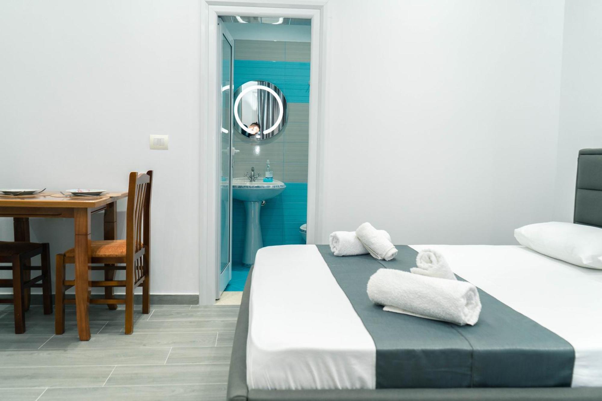 Vila Anxhelo Vlorë Екстериор снимка