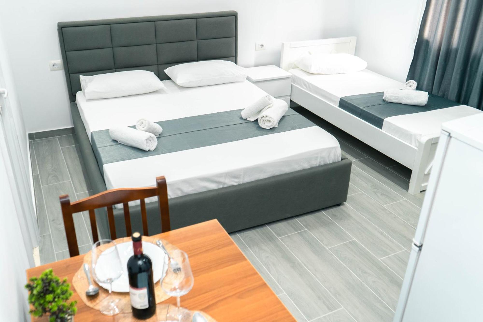 Vila Anxhelo Vlorë Екстериор снимка