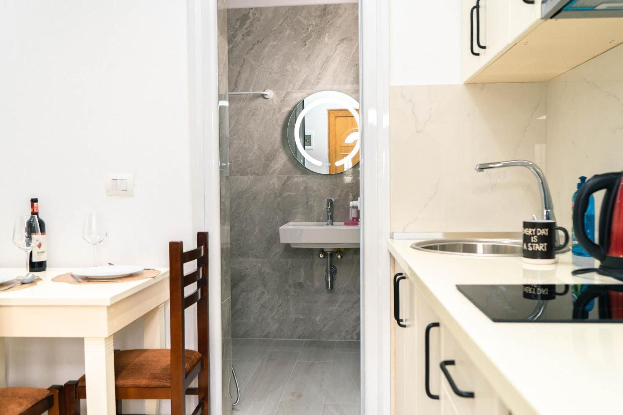 Vila Anxhelo Vlorë Екстериор снимка