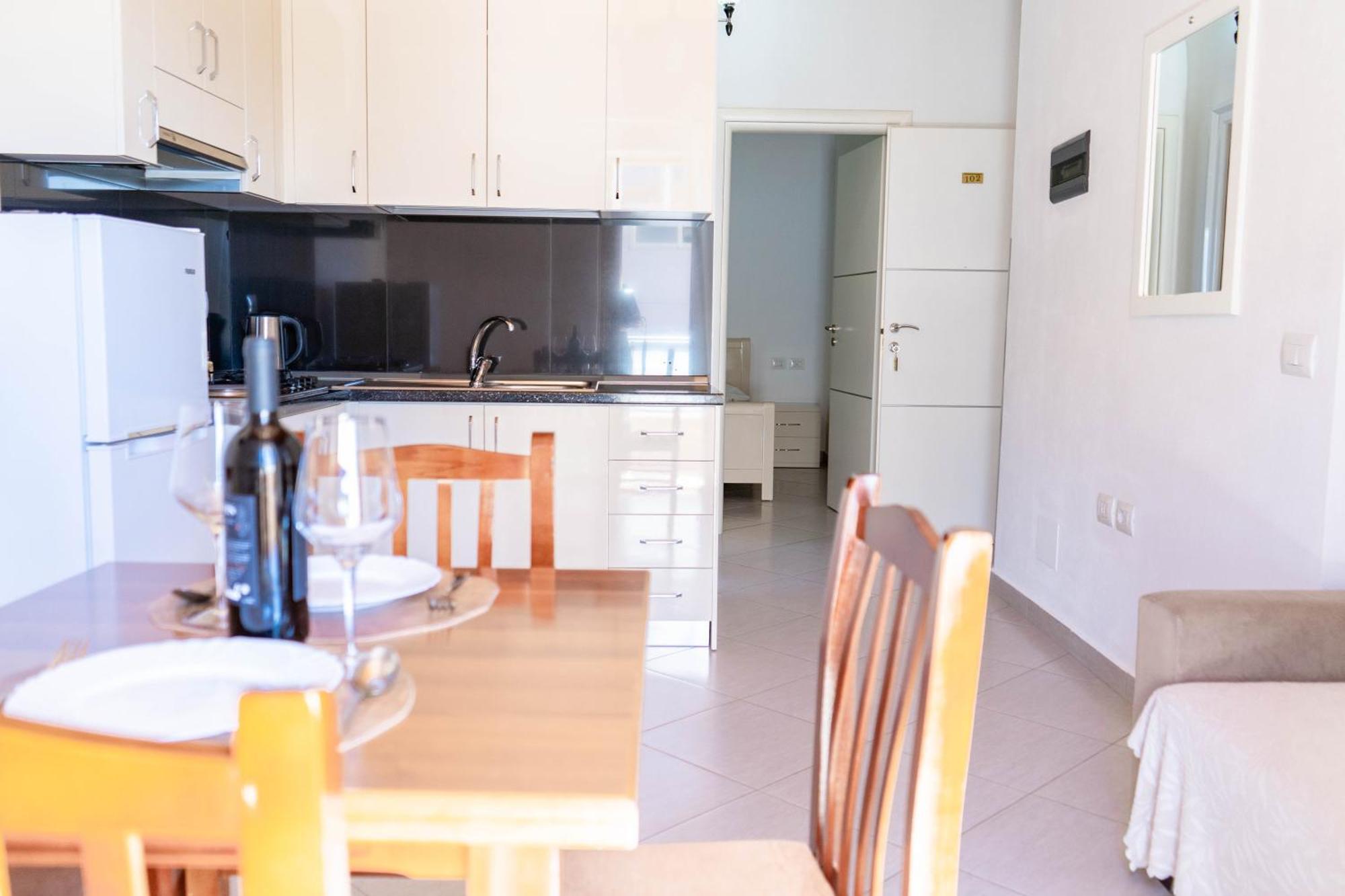 Vila Anxhelo Vlorë Екстериор снимка