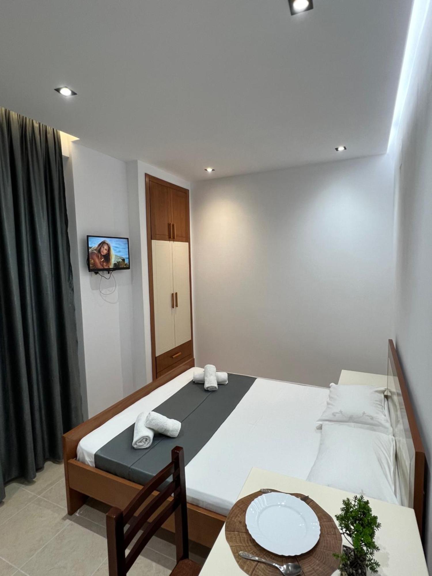 Vila Anxhelo Vlorë Екстериор снимка