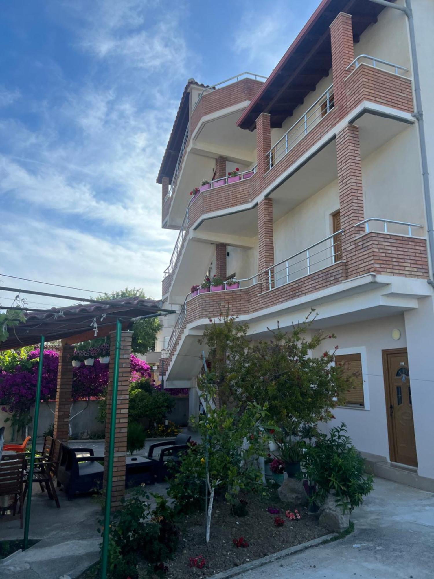 Vila Anxhelo Vlorë Екстериор снимка